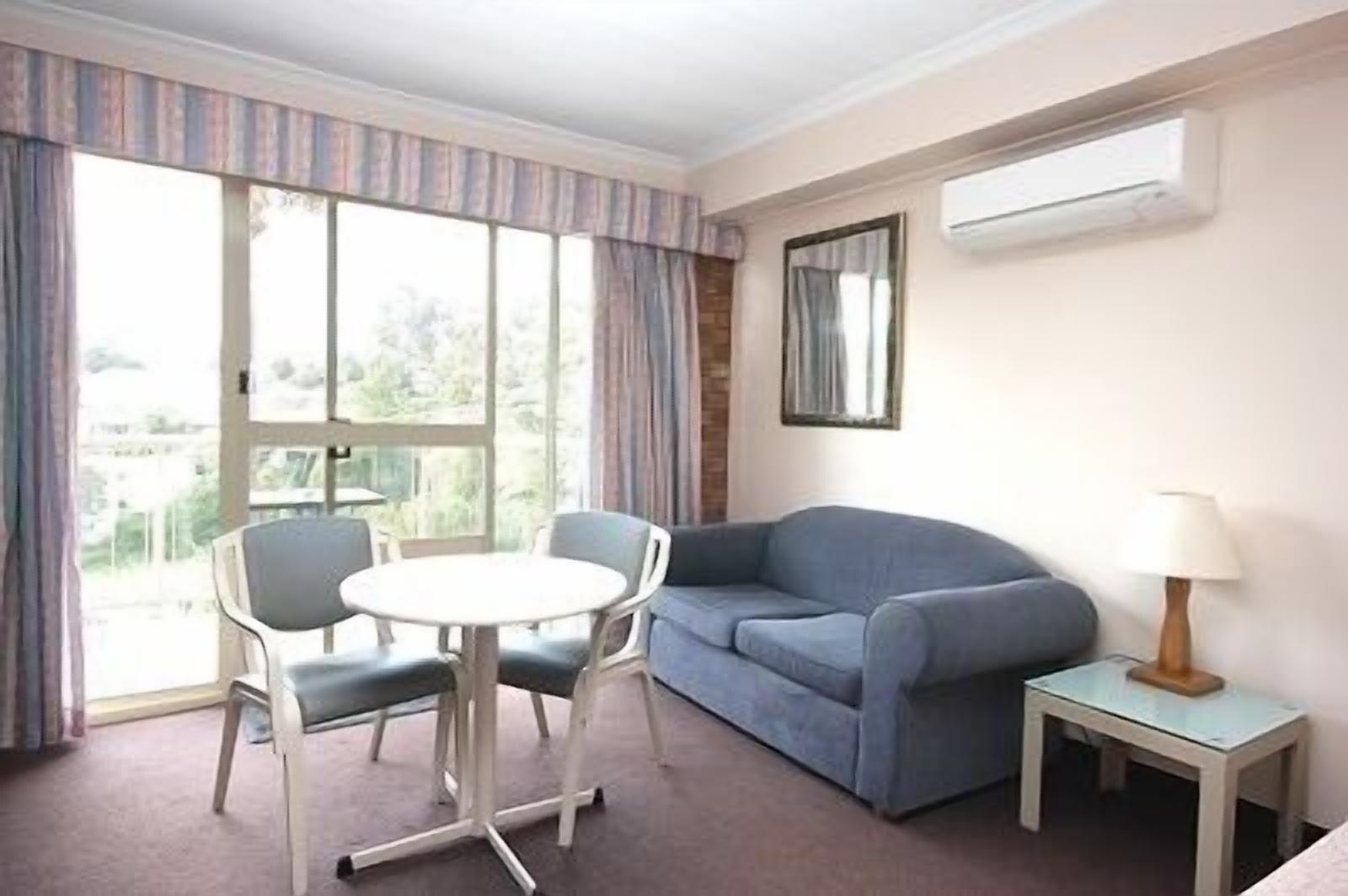 Sapphire Waters Motor Inn Меримбула Екстериор снимка