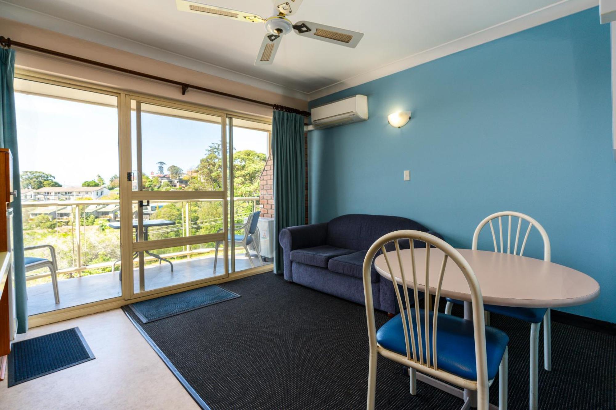 Sapphire Waters Motor Inn Меримбула Екстериор снимка