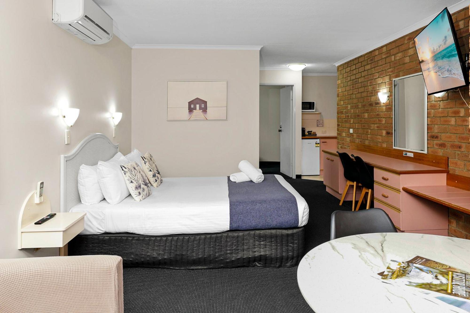 Sapphire Waters Motor Inn Меримбула Екстериор снимка