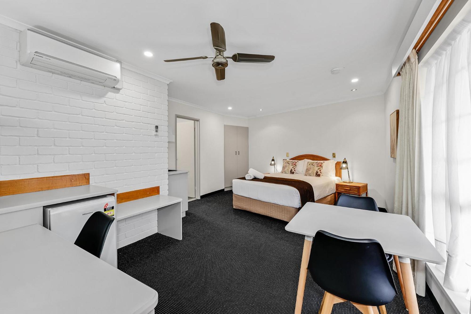 Sapphire Waters Motor Inn Меримбула Екстериор снимка