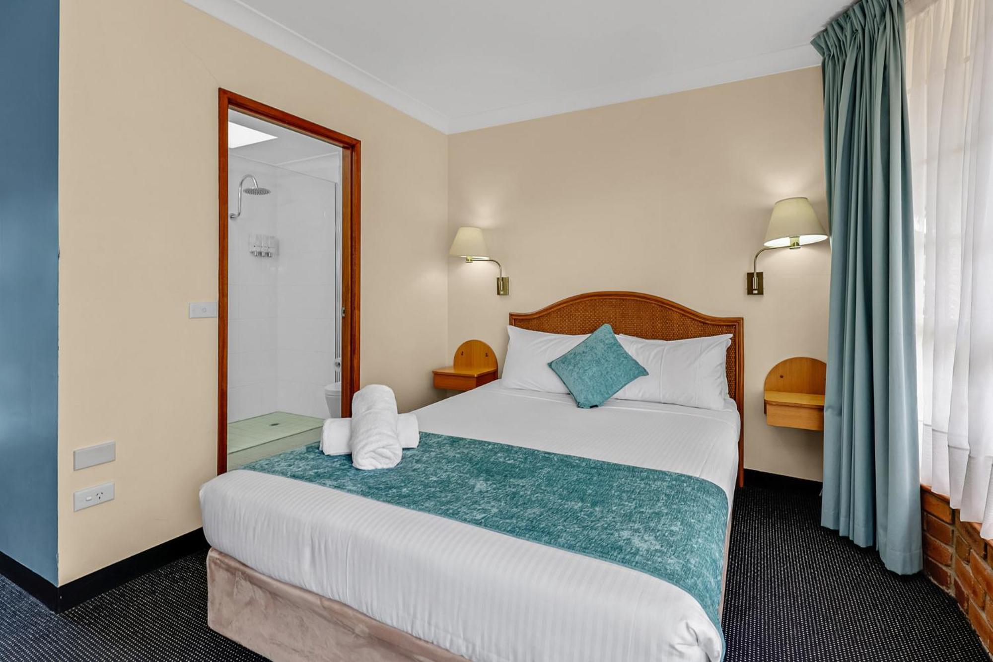 Sapphire Waters Motor Inn Меримбула Екстериор снимка