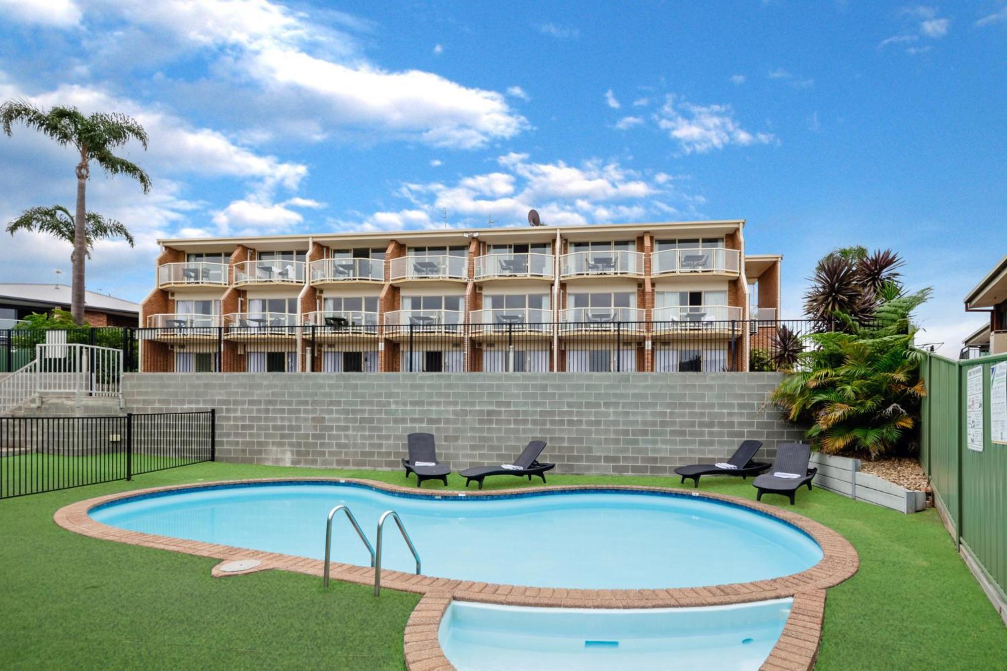 Sapphire Waters Motor Inn Меримбула Екстериор снимка
